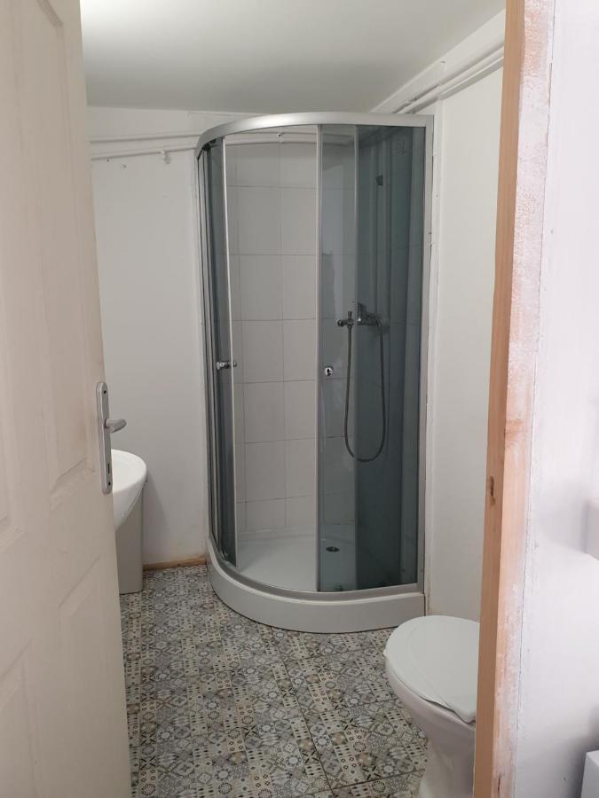 Nord Poshtel Hostel Boekarest Buitenkant foto