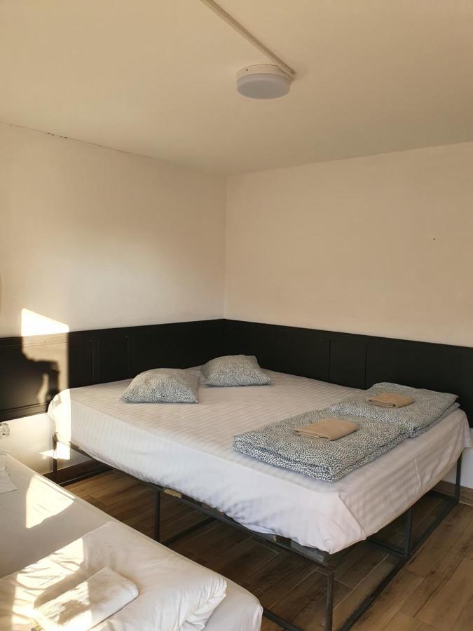 Nord Poshtel Hostel Boekarest Buitenkant foto