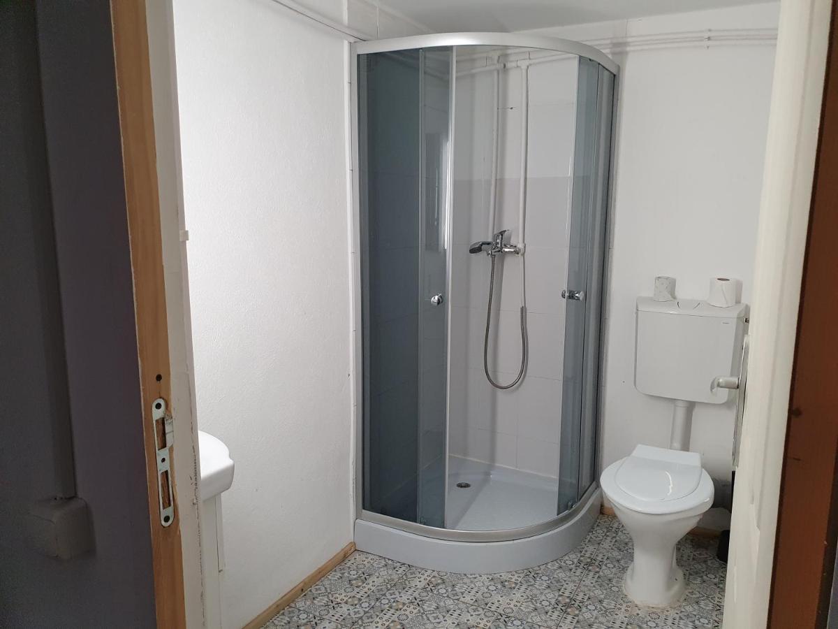 Nord Poshtel Hostel Boekarest Buitenkant foto